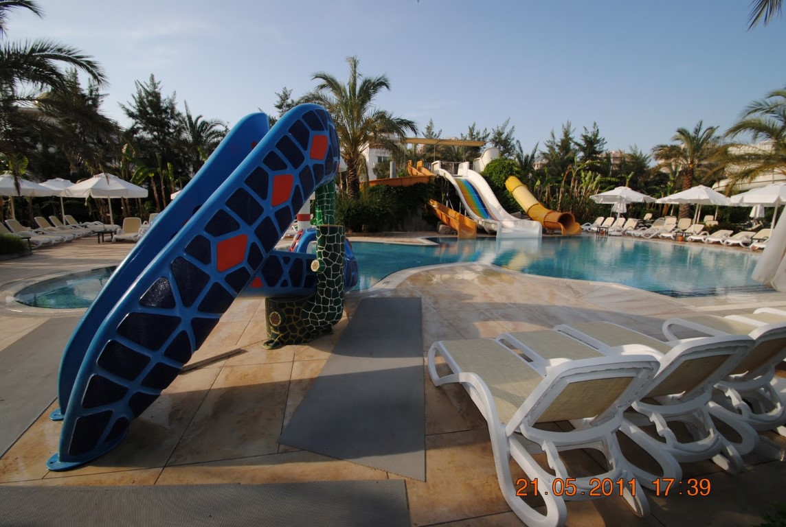 imagini hotel ROYAL WINGS LARA